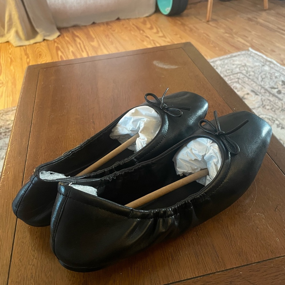 Chic Black Leather Ballet Flats